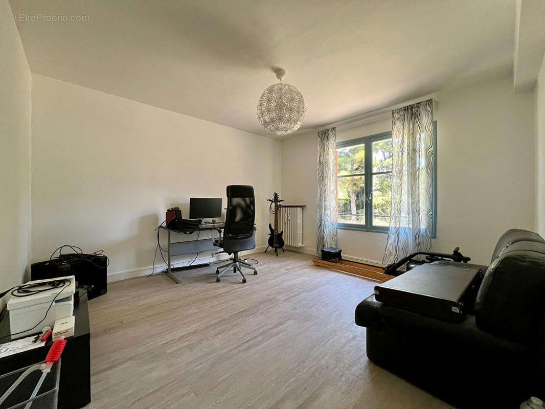 Appartement à MARSEILLE-12E