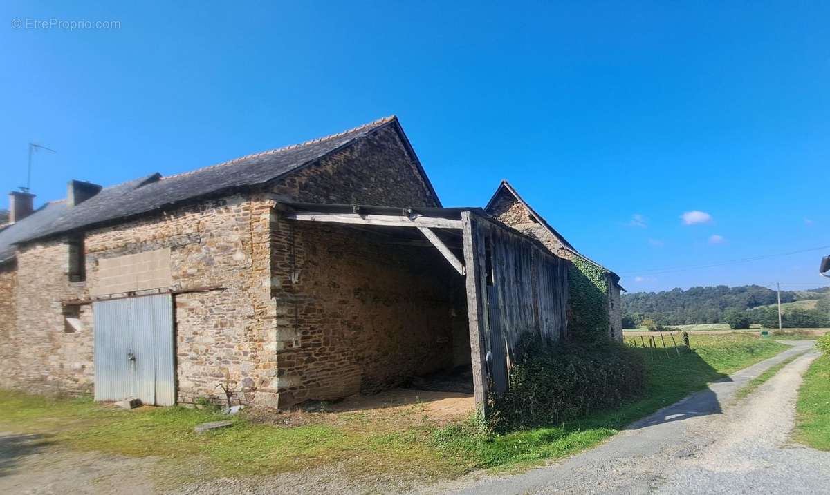 Maison à SAINT-SENOUX