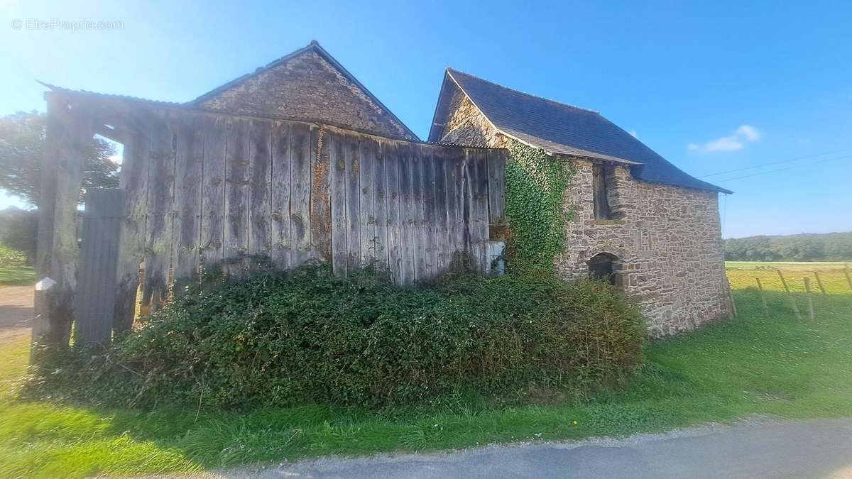 Maison à SAINT-SENOUX