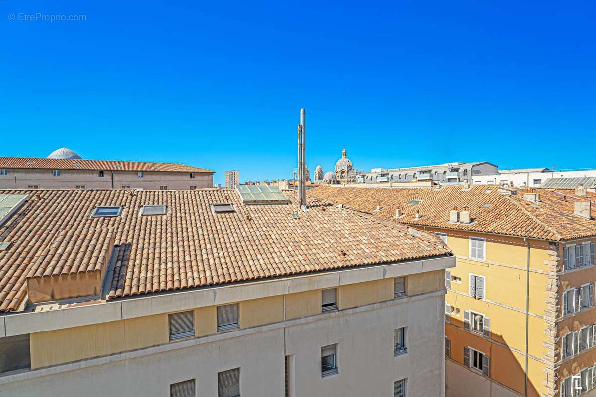 Appartement à MARSEILLE-2E