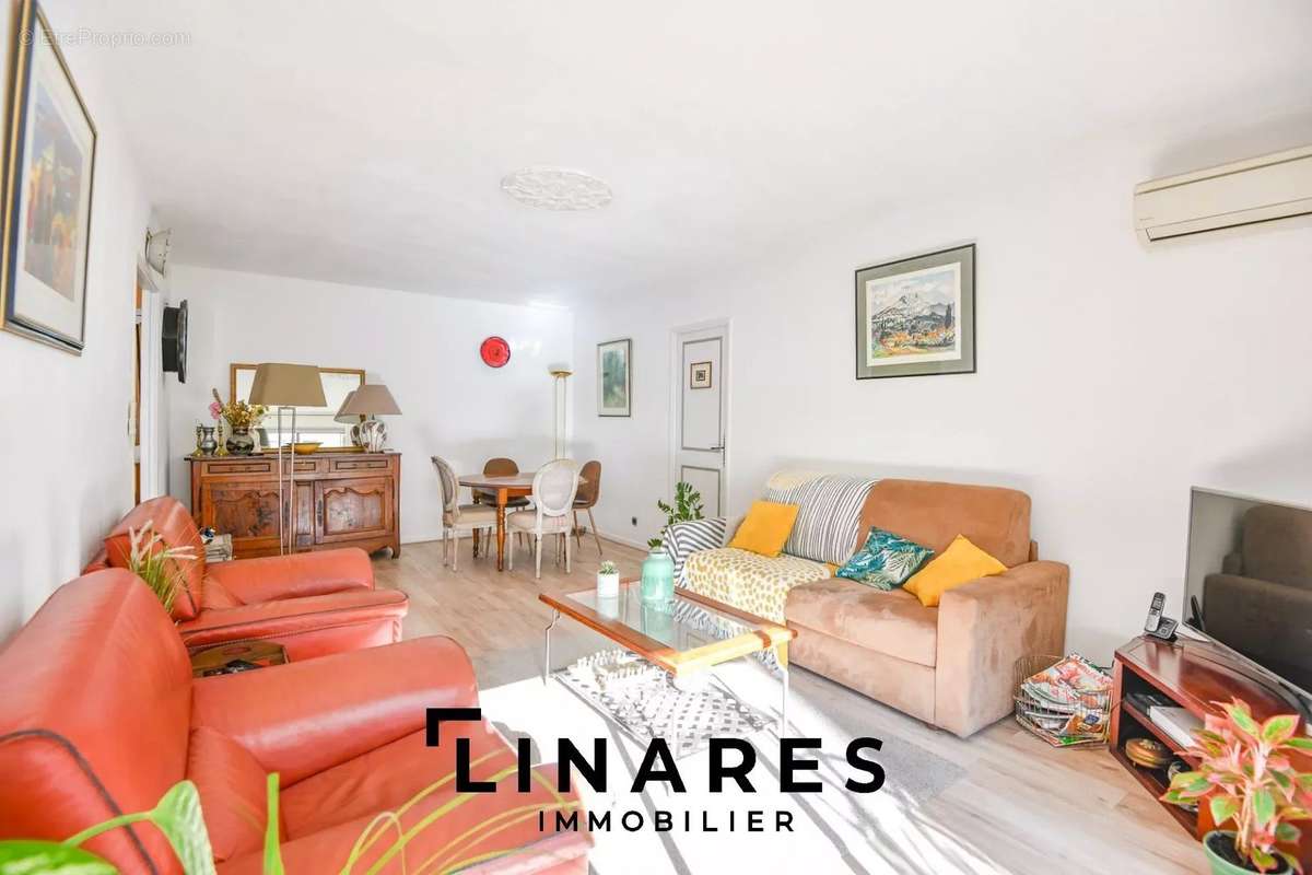 Appartement à MARSEILLE-4E