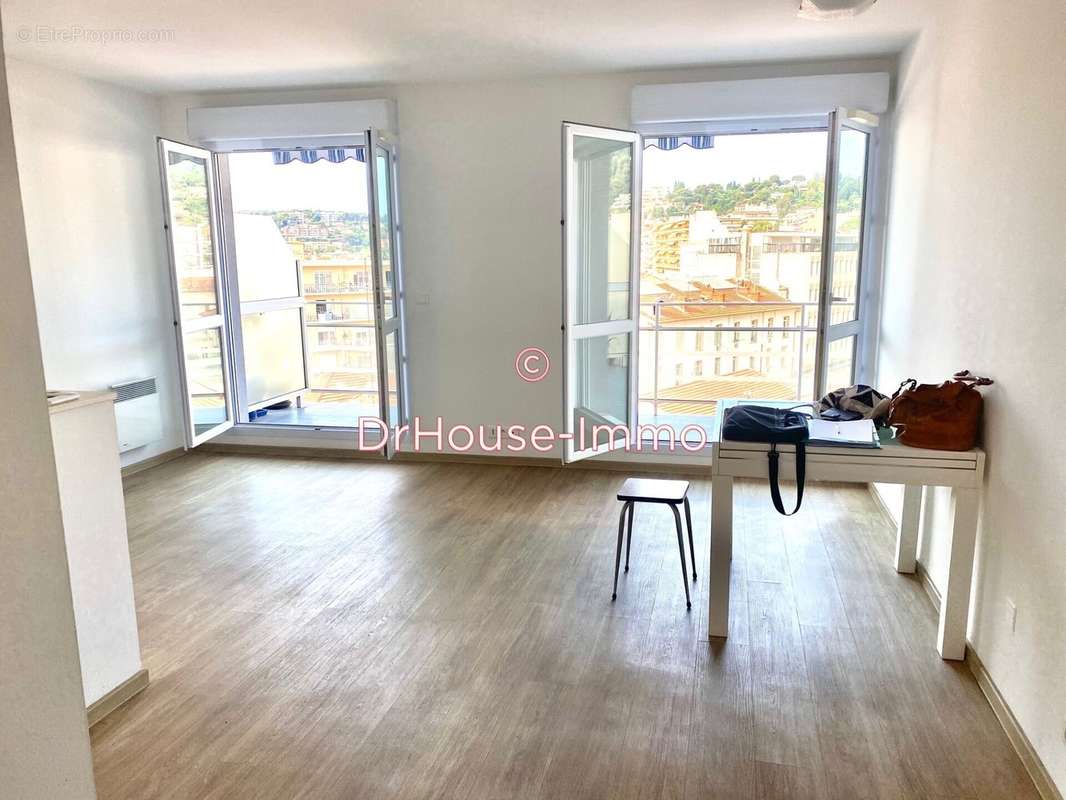 Appartement à ROQUEBRUNE-CAP-MARTIN