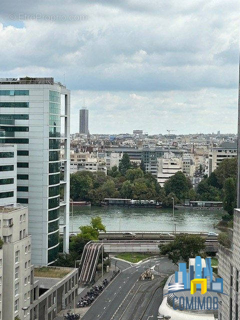 Appartement à COURBEVOIE