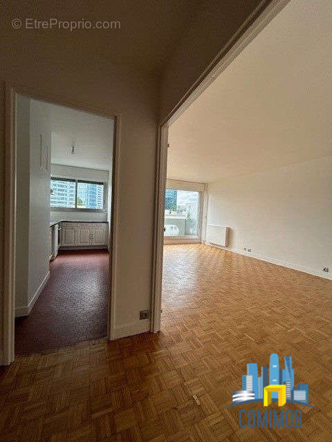 Appartement à COURBEVOIE