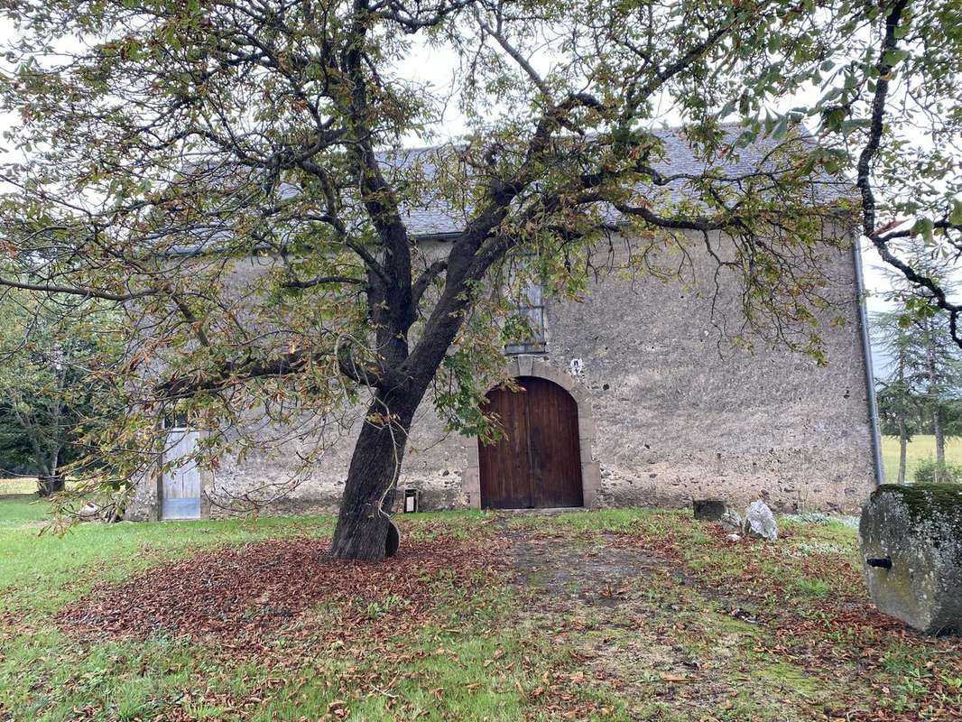 Maison à MONESTIES