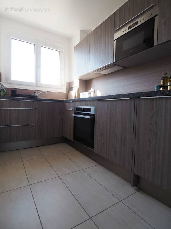 Appartement à PARIS-20E