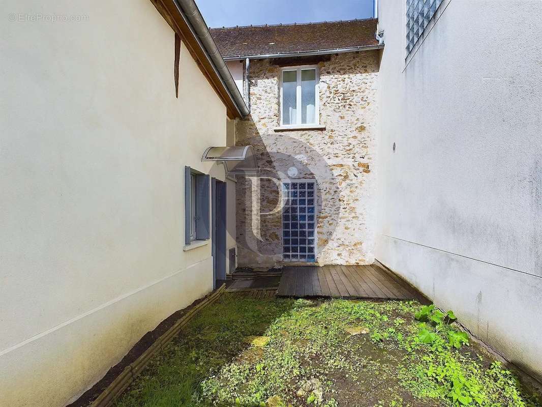 Appartement à VERRIERES-LE-BUISSON