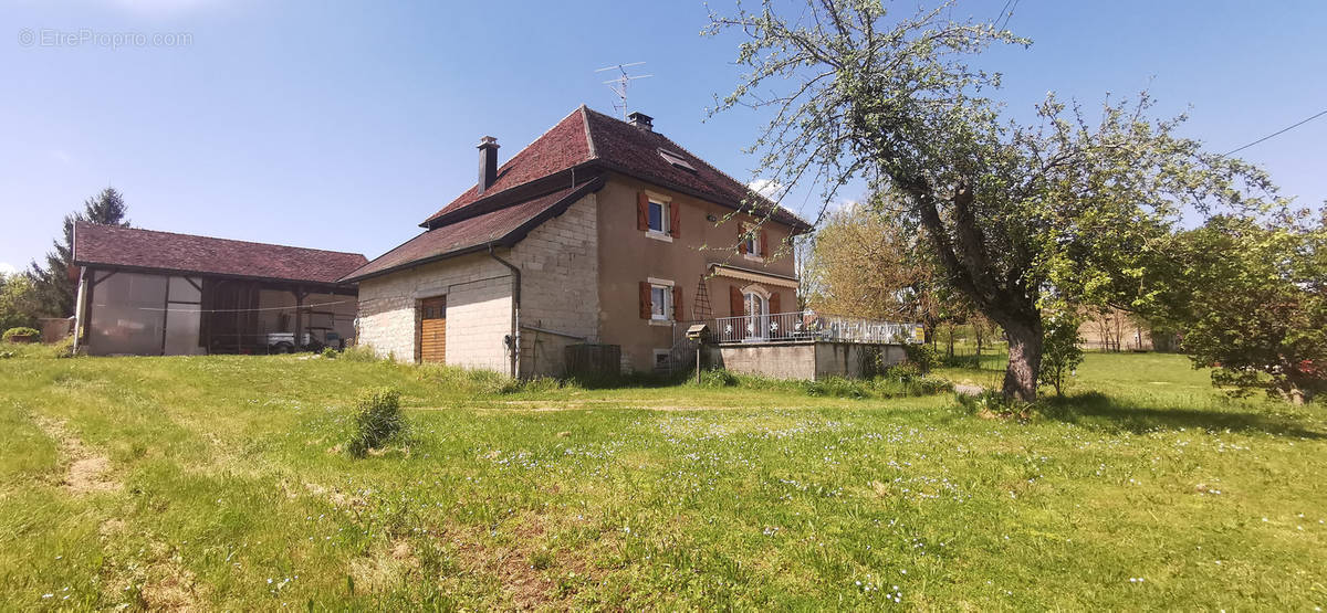 Maison à LE PASQUIER