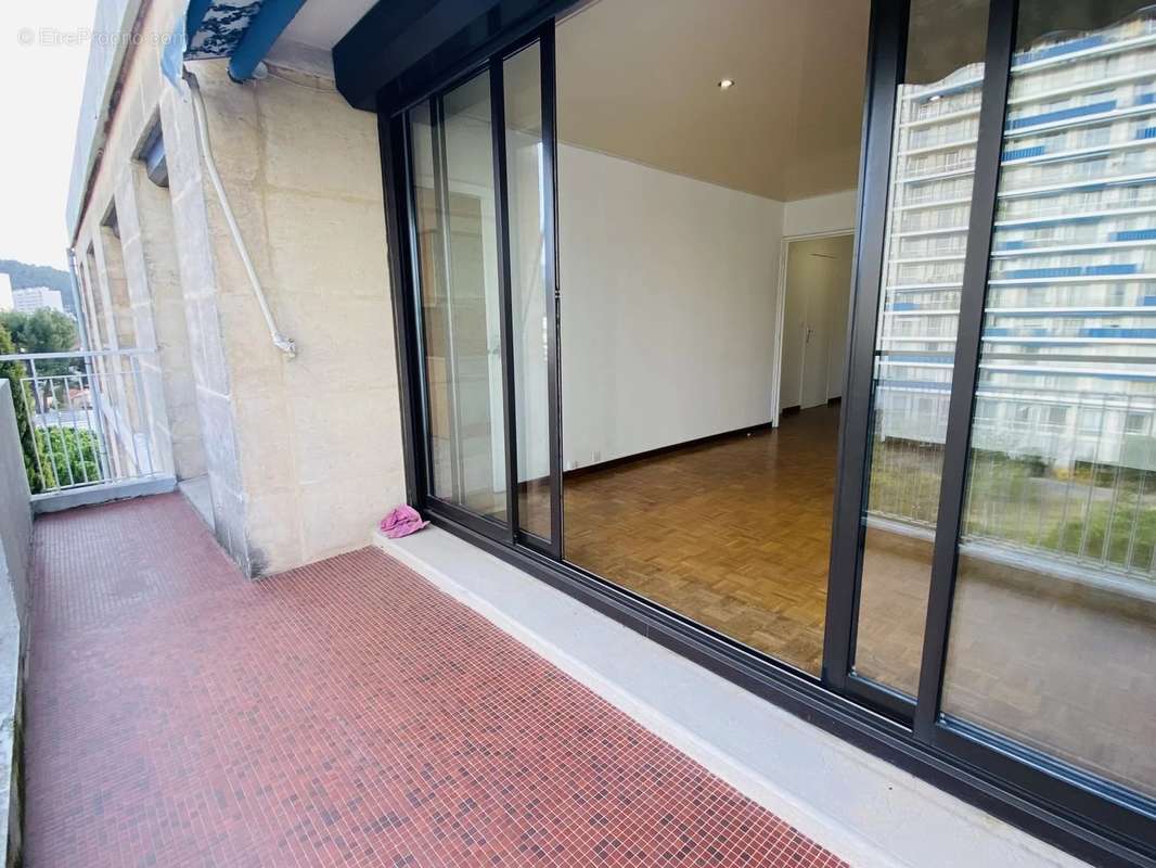 Appartement à MARSEILLE-9E