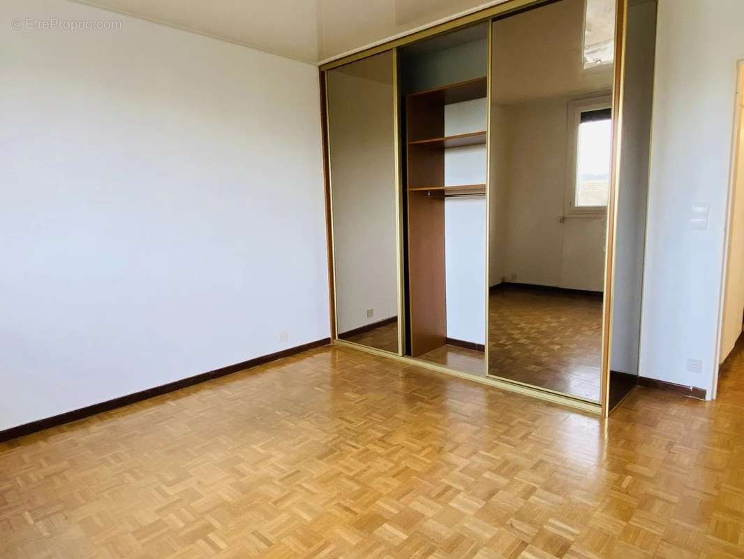 Appartement à MARSEILLE-9E