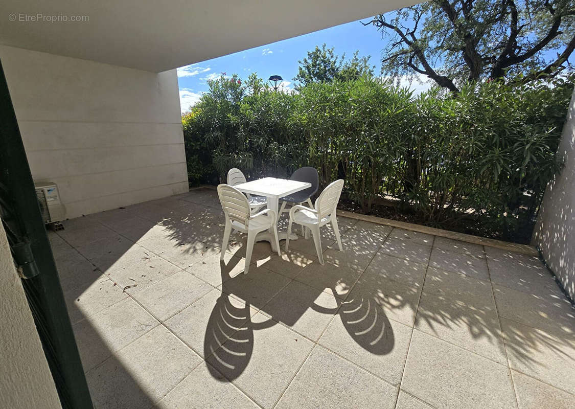 Appartement à CHATEAUNEUF-LE-ROUGE