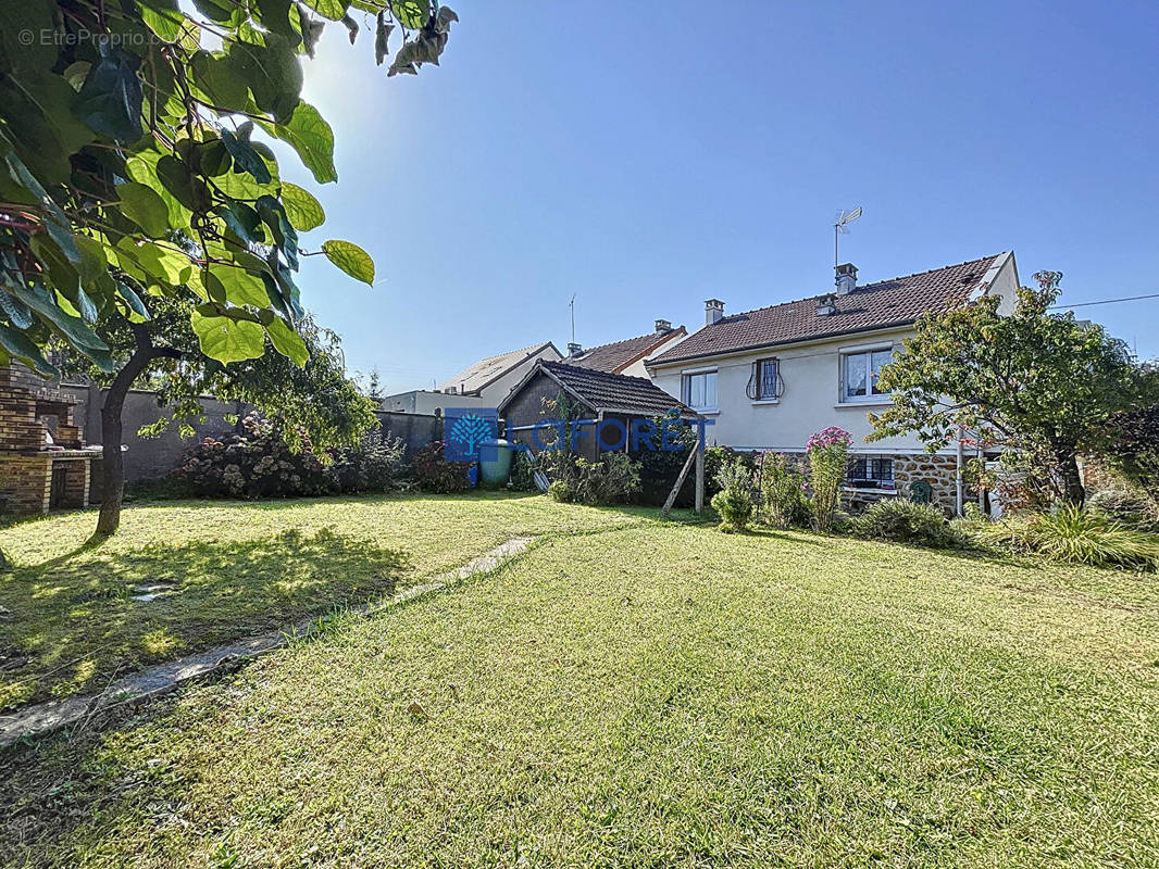 Maison à SAVIGNY-SUR-ORGE