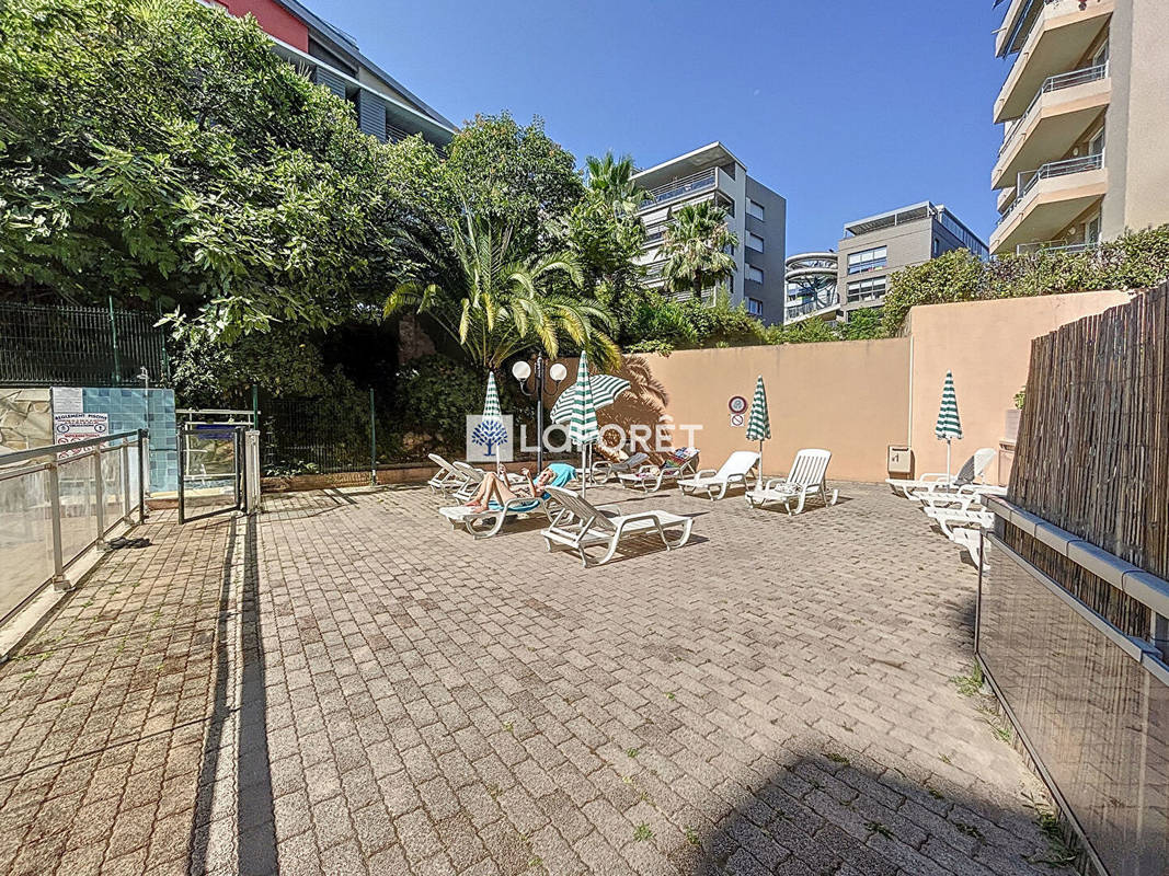 Appartement à ROQUEBRUNE-CAP-MARTIN