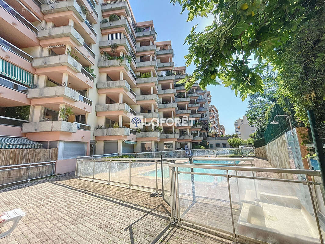 Appartement à ROQUEBRUNE-CAP-MARTIN