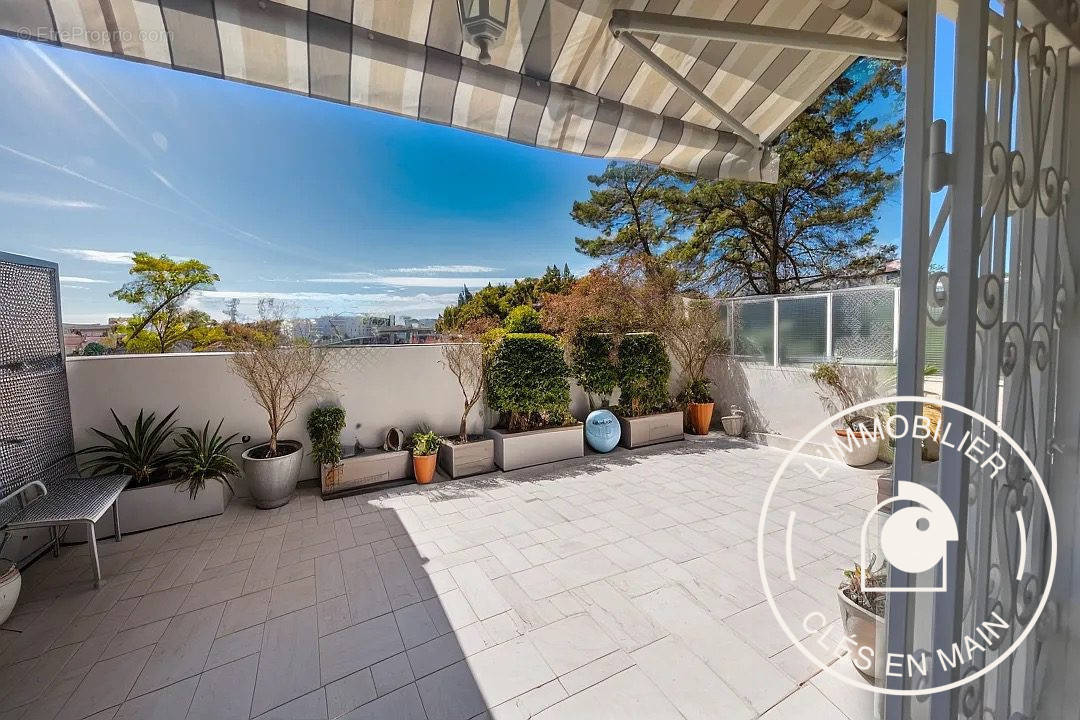 Proposition 3D terrasse - Appartement à FREJUS