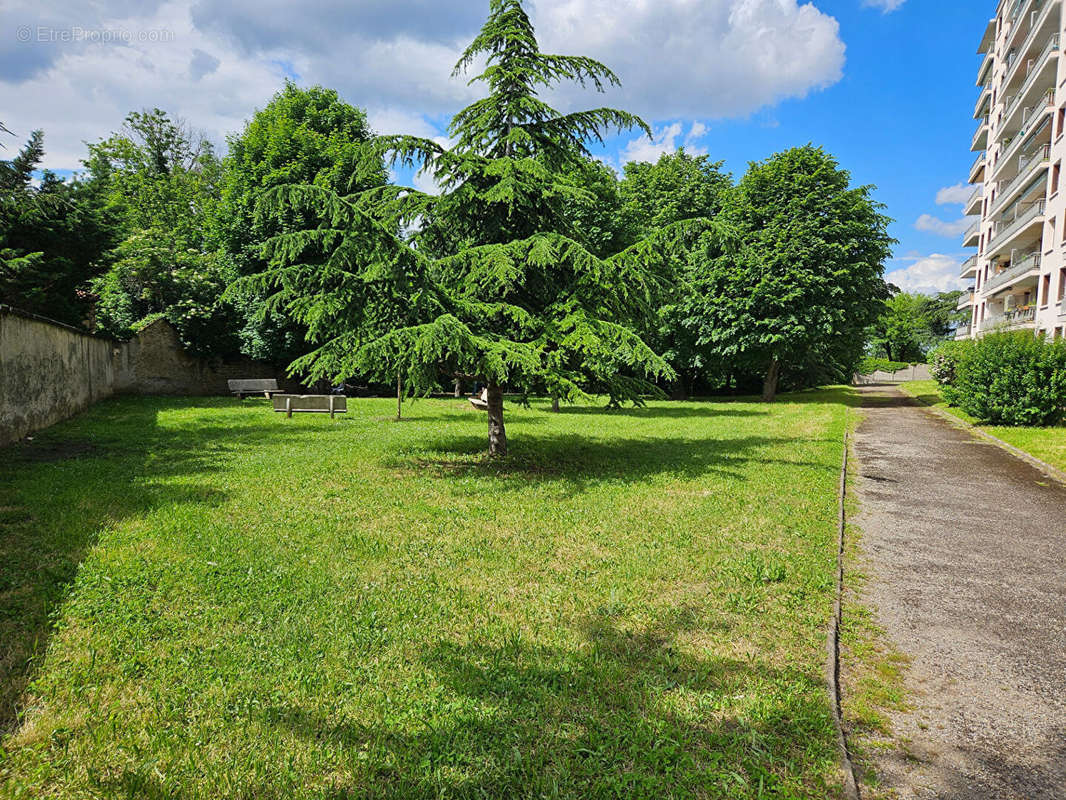 Appartement à CALUIRE-ET-CUIRE