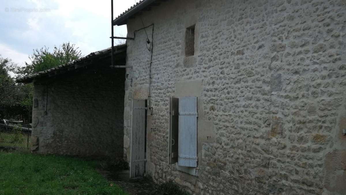 Maison à PAMPLIE