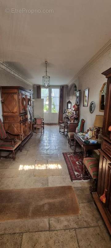 Appartement à MELLE