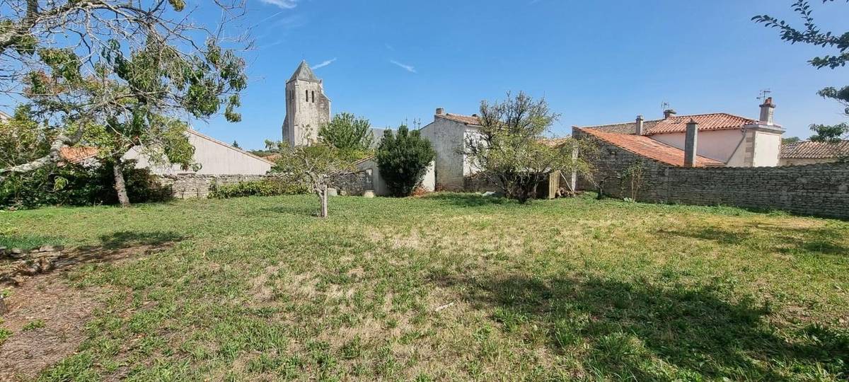 Terrain à CELLES-SUR-BELLE