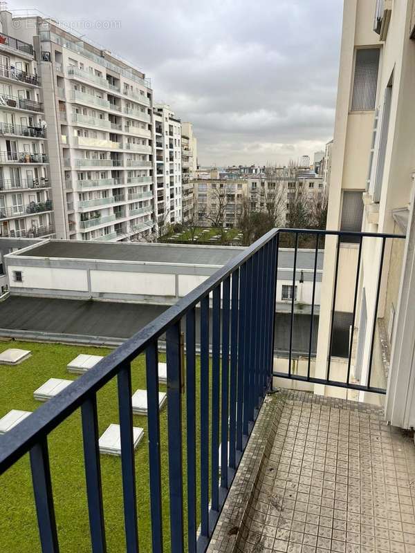 Appartement à PARIS-20E