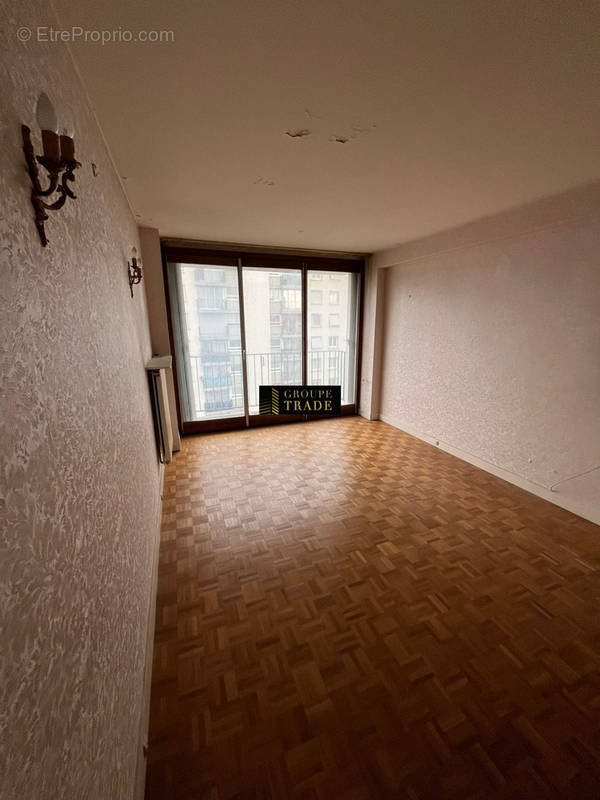 Appartement à PARIS-20E