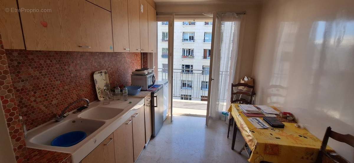 Appartement à PARIS-20E