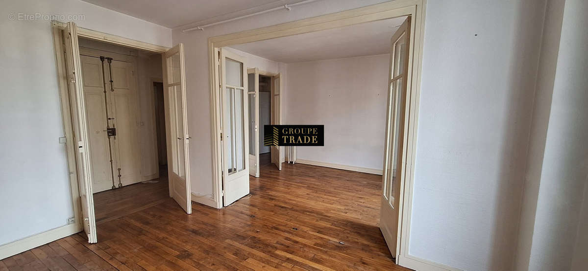 Appartement à PARIS-15E