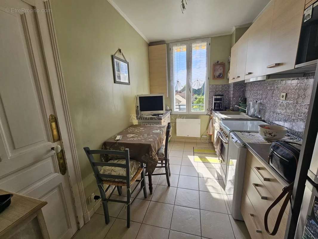 Appartement à CHALETTE-SUR-LOING