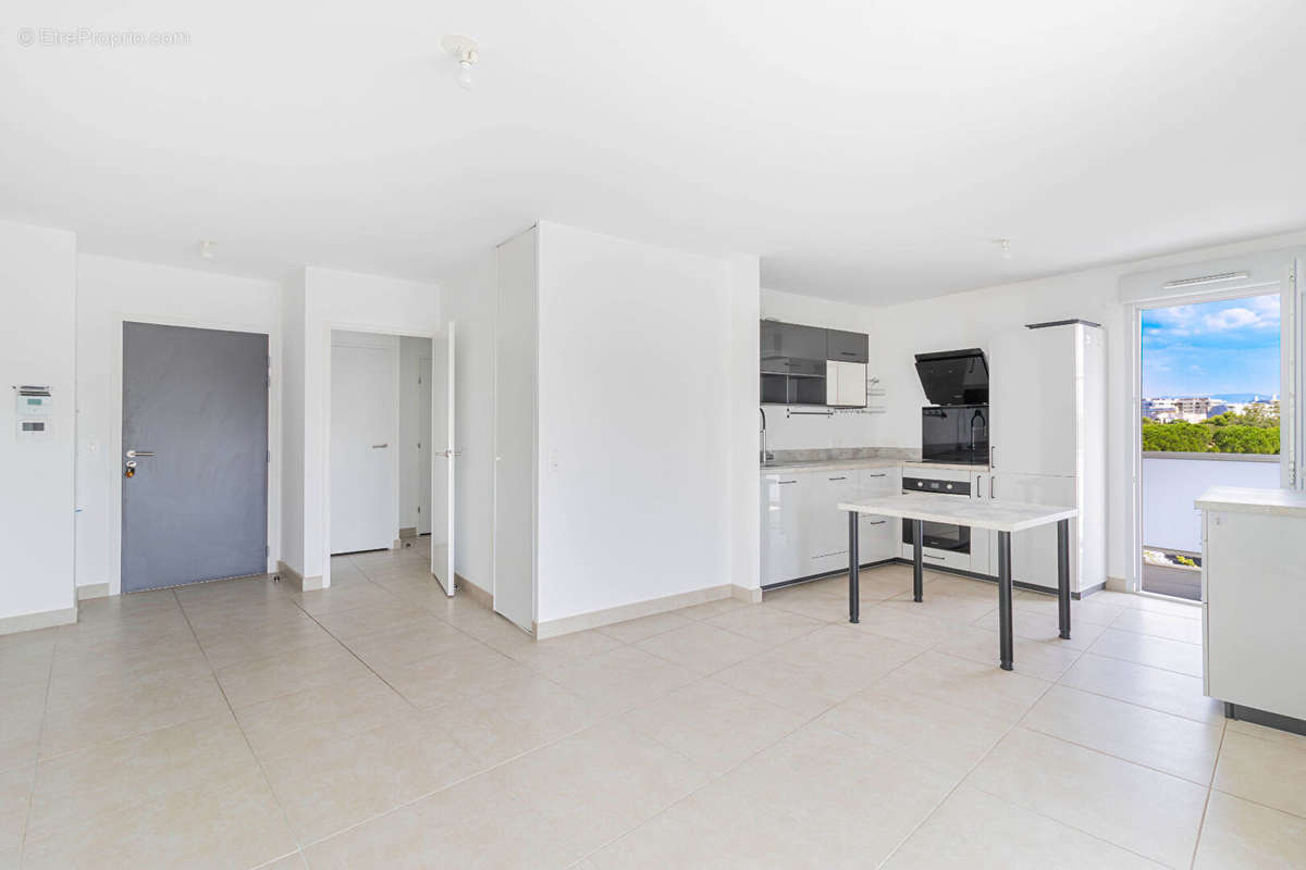 Appartement à MARSEILLE-8E