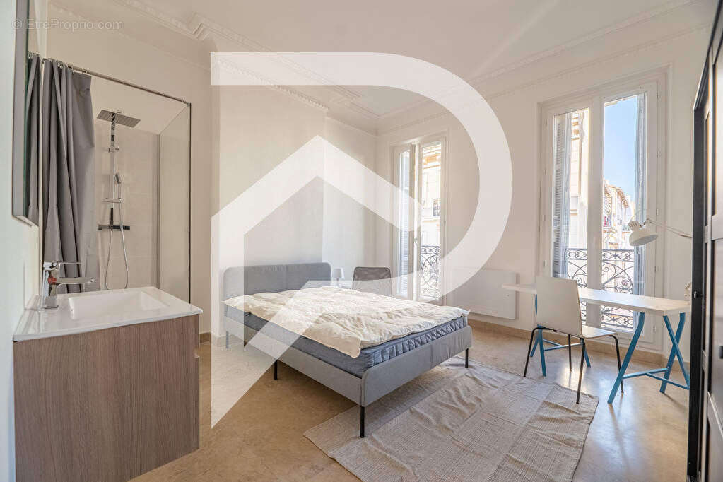 Appartement à MARSEILLE-1E