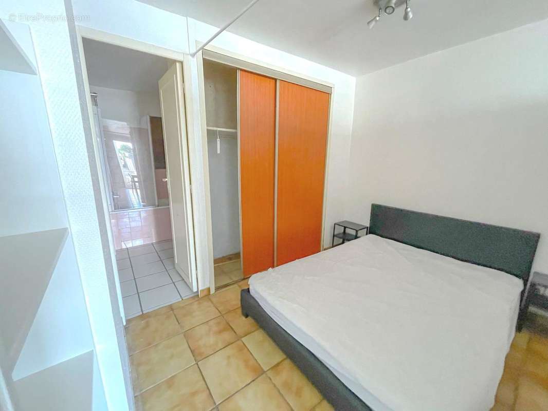 Chambre - Appartement à PESSAC