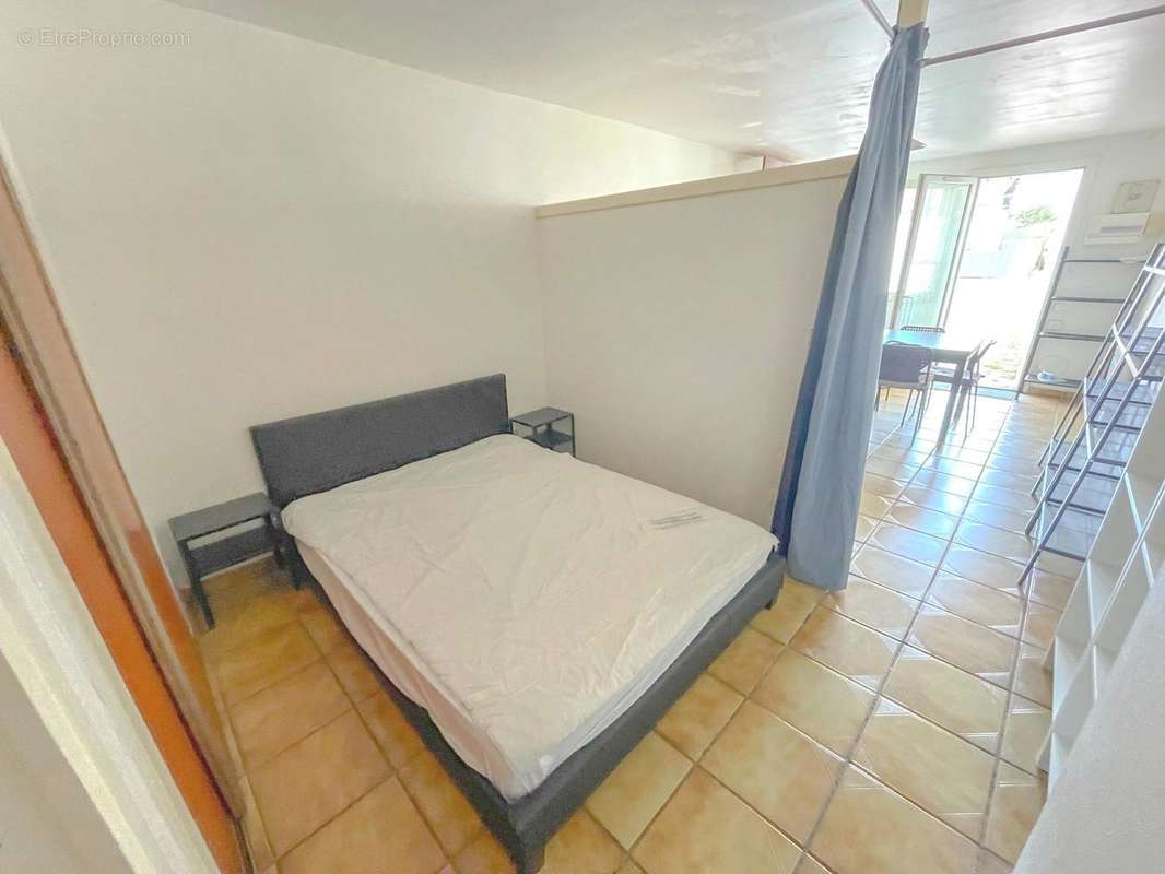 Chambre - Appartement à PESSAC