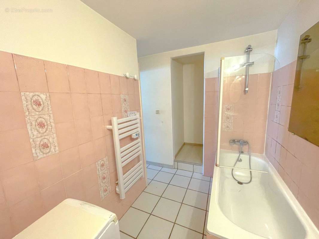 Salle de bain - Appartement à PESSAC