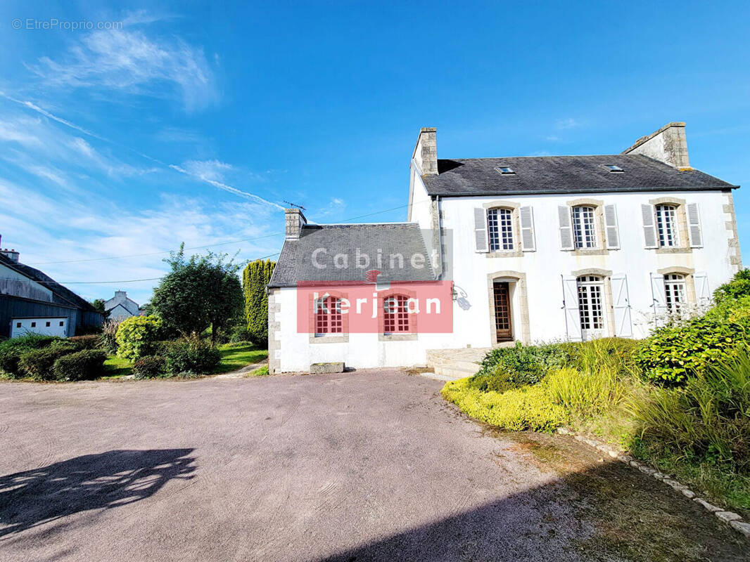 Maison à PLOUGONVEN