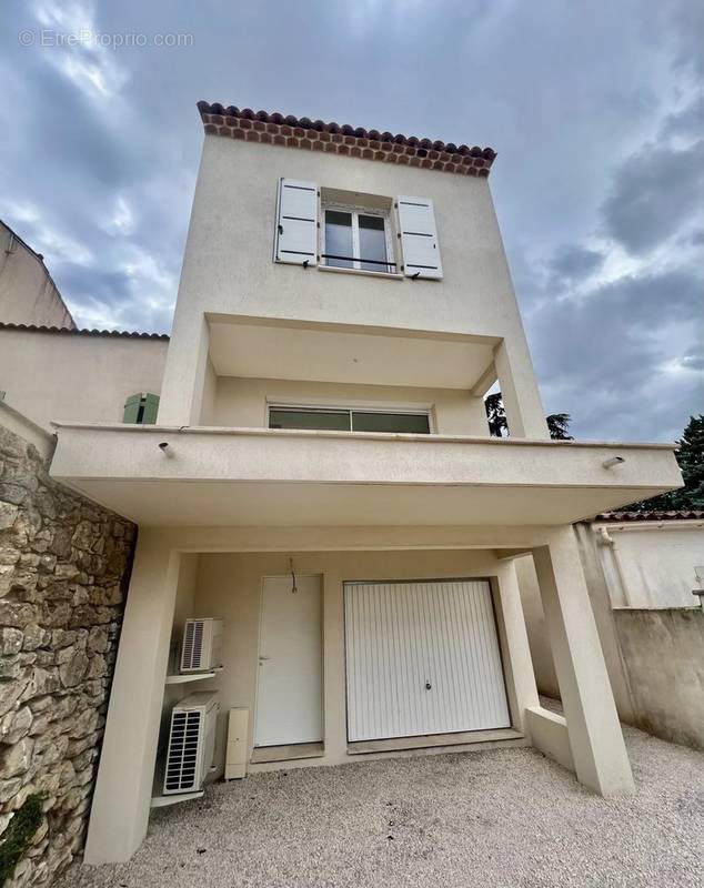 Appartement à SAINT-MAXIMIN-LA-SAINTE-BAUME