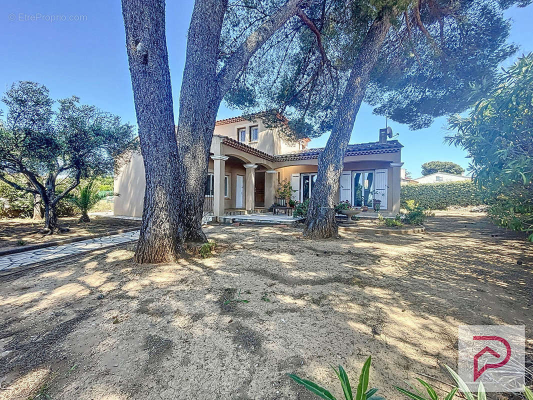 Maison à SIX-FOURS-LES-PLAGES