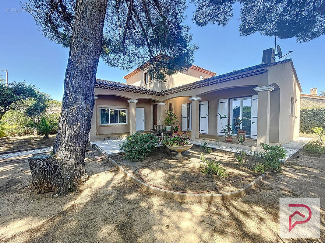 Maison à SIX-FOURS-LES-PLAGES