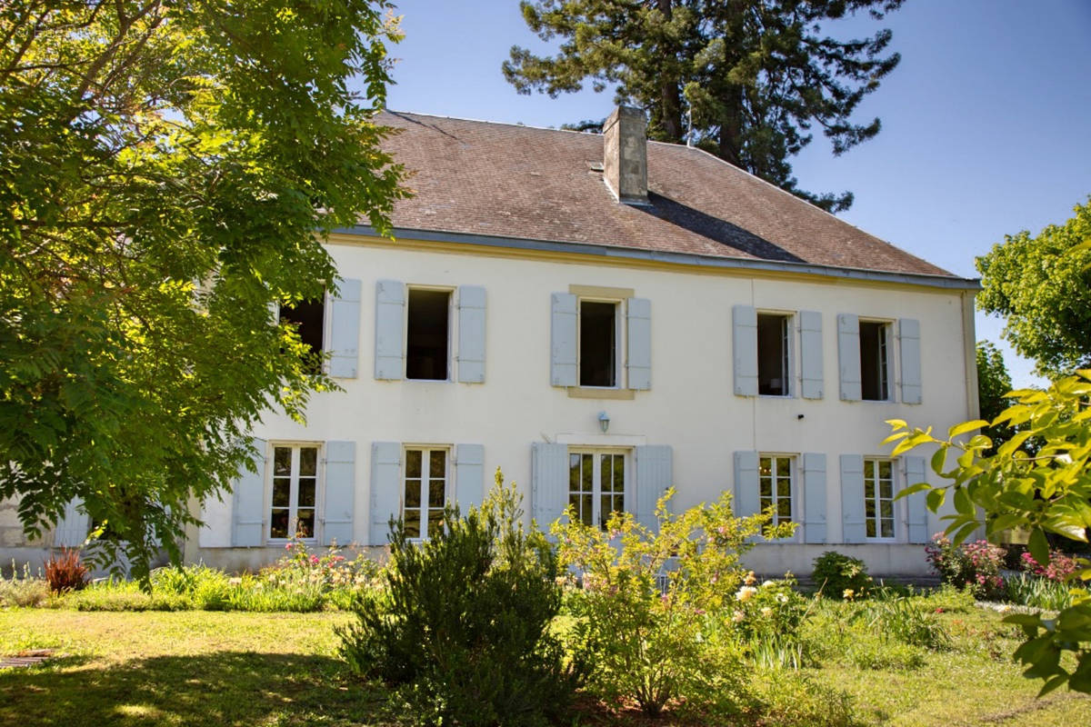 Maison à PUJOLS