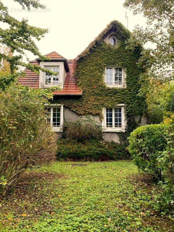 Maison à COMPIEGNE