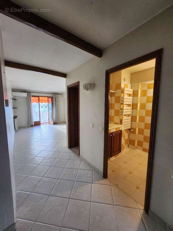   - Appartement à ANTIBES