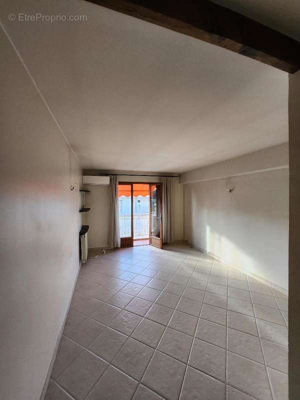   - Appartement à ANTIBES