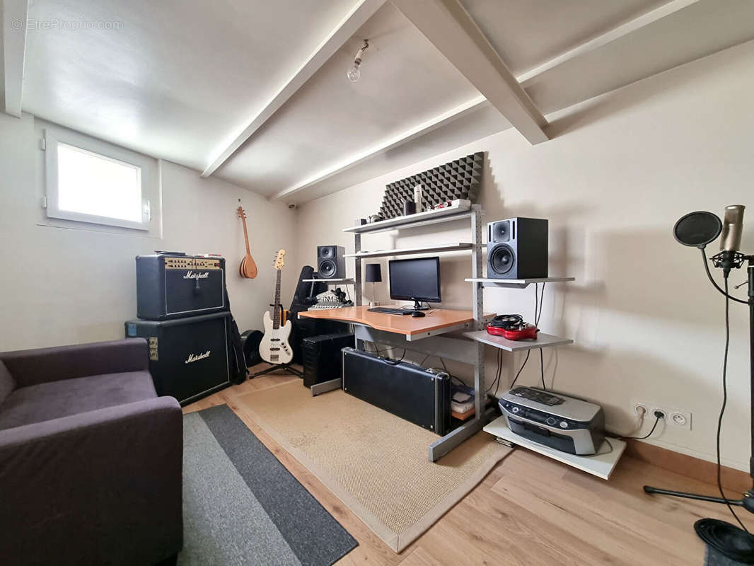 Appartement à FONTENAY-SOUS-BOIS