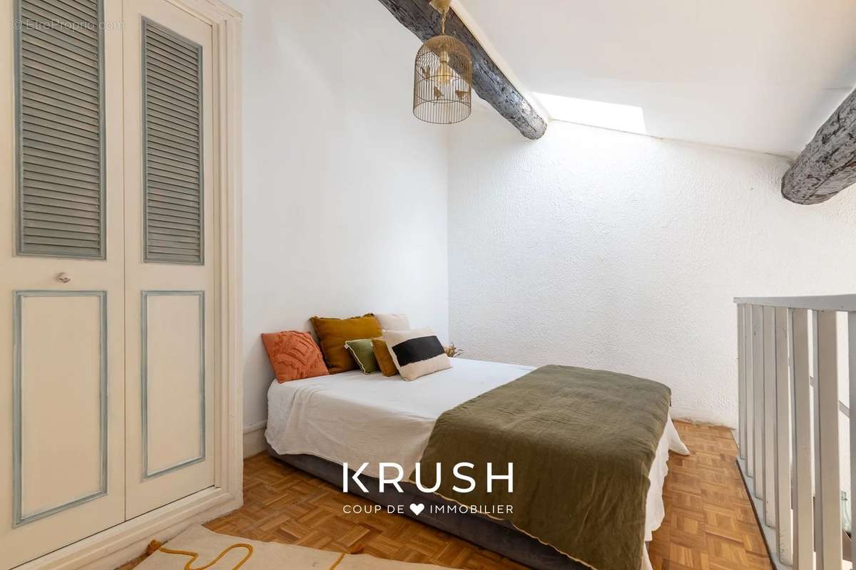 Appartement à MARSEILLE-1E