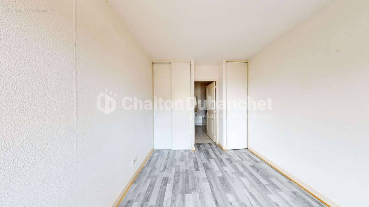 Appartement à LE COTEAU