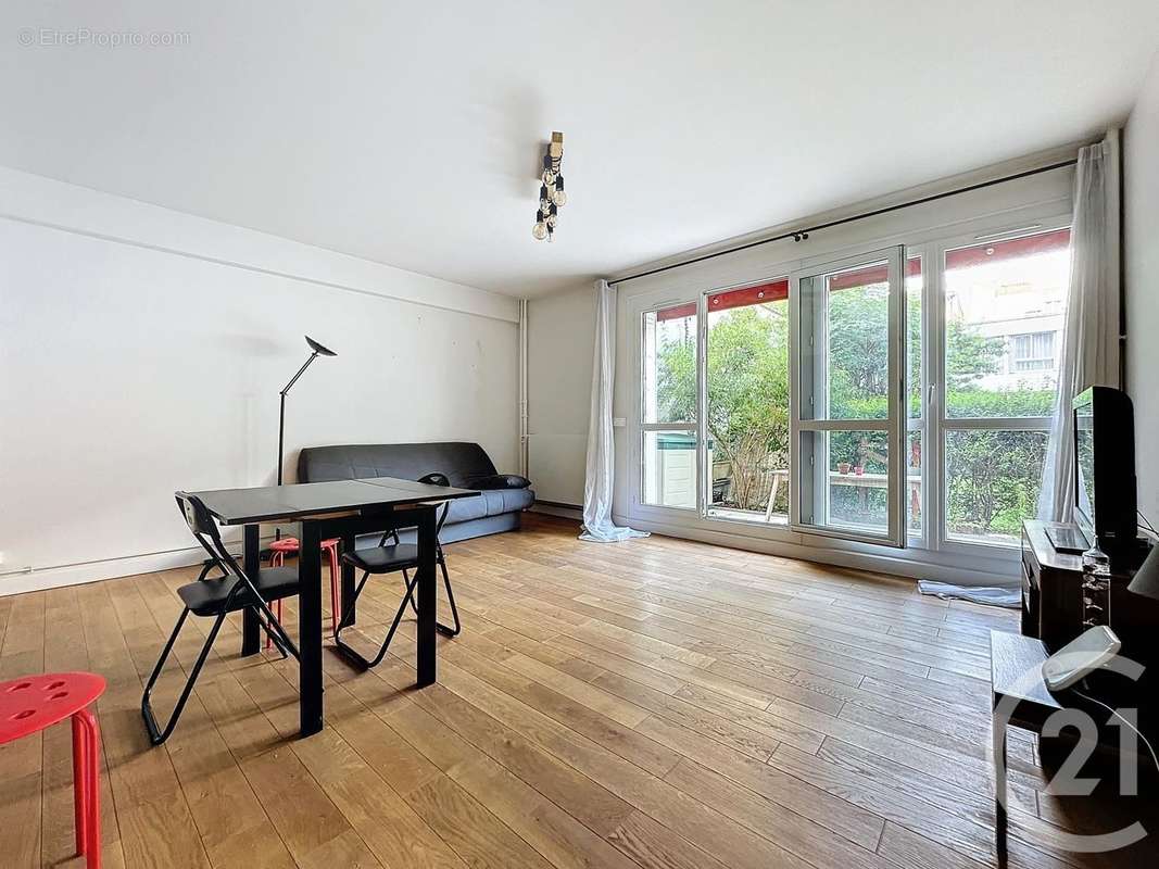 Appartement à PARIS-11E