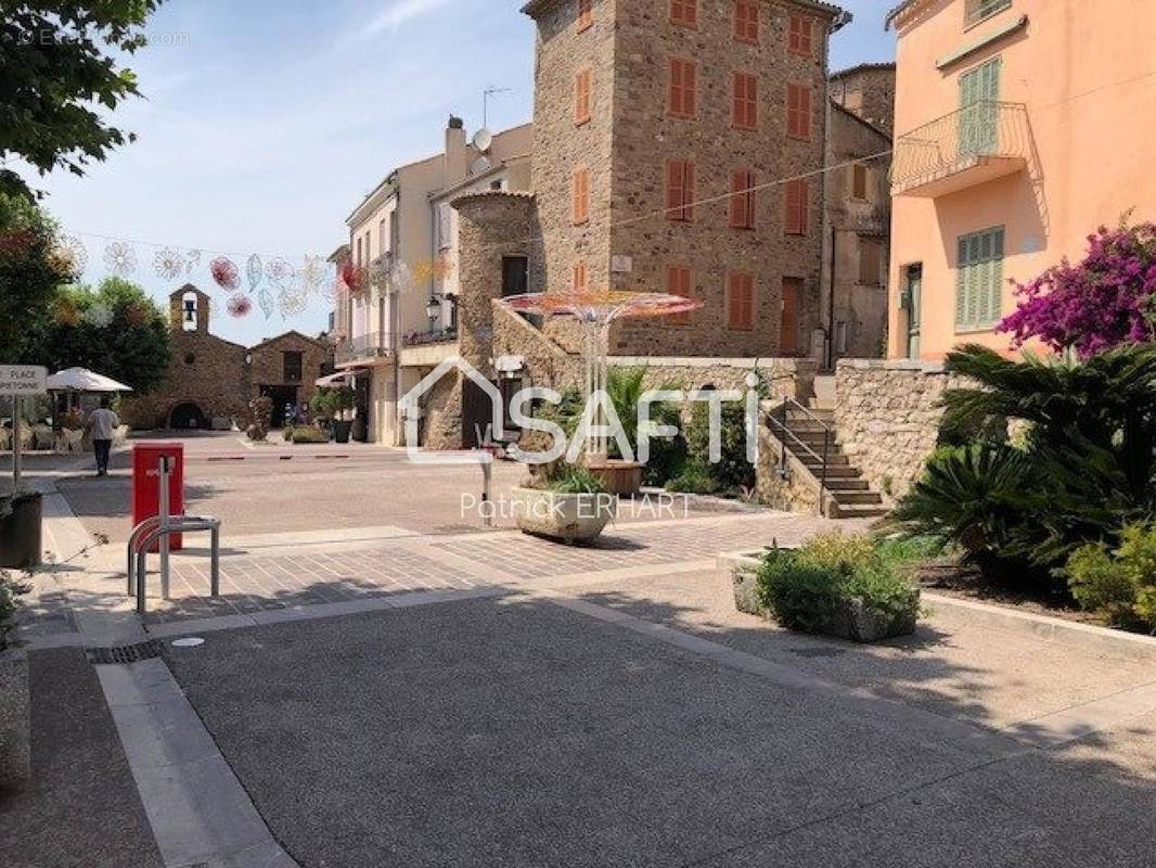 Photo 1 - Appartement à ROQUEBRUNE-SUR-ARGENS