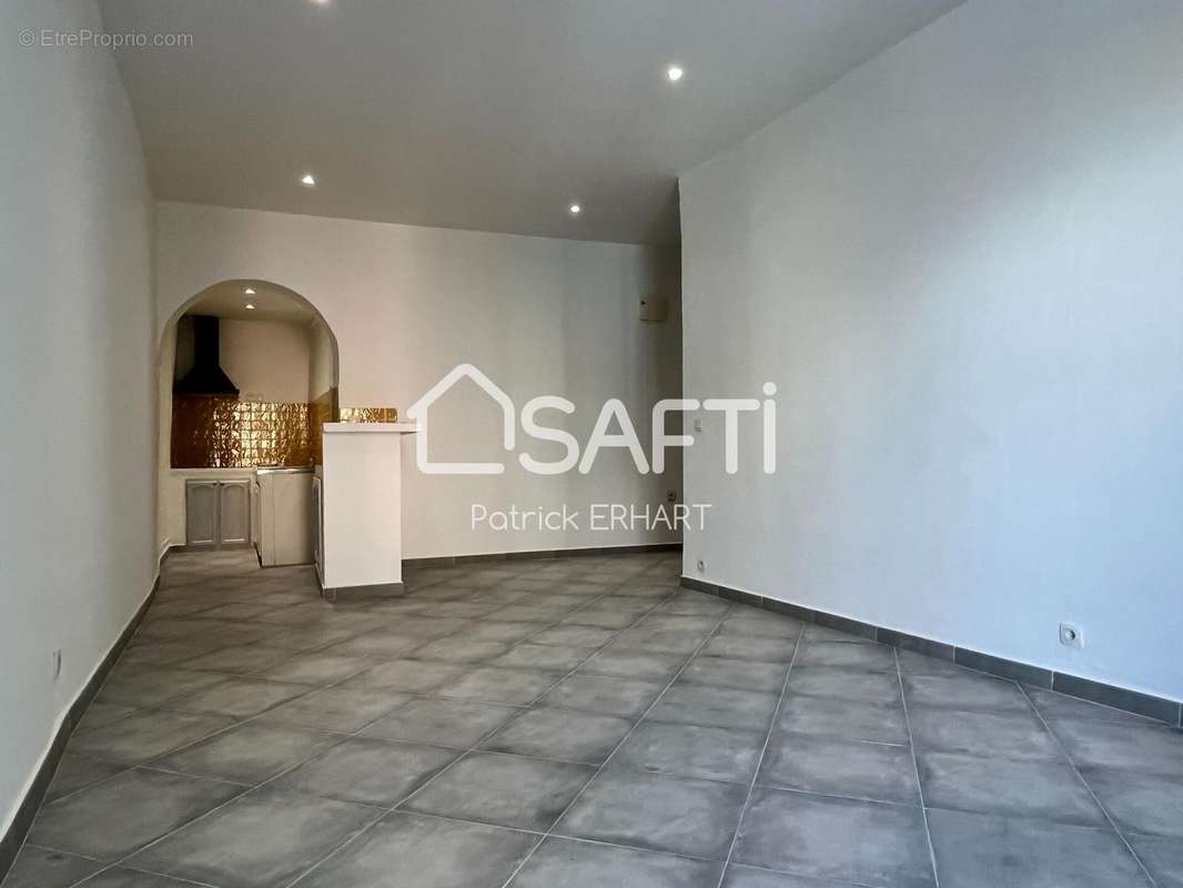 Photo 3 - Appartement à ROQUEBRUNE-SUR-ARGENS