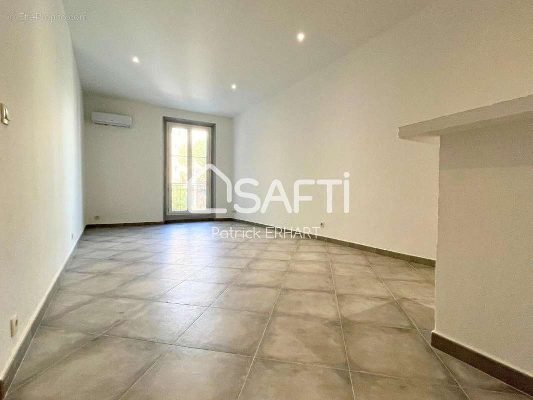 Photo 4 - Appartement à ROQUEBRUNE-SUR-ARGENS