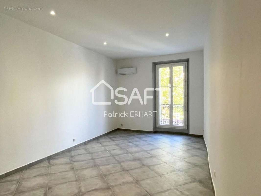 Photo 5 - Appartement à ROQUEBRUNE-SUR-ARGENS