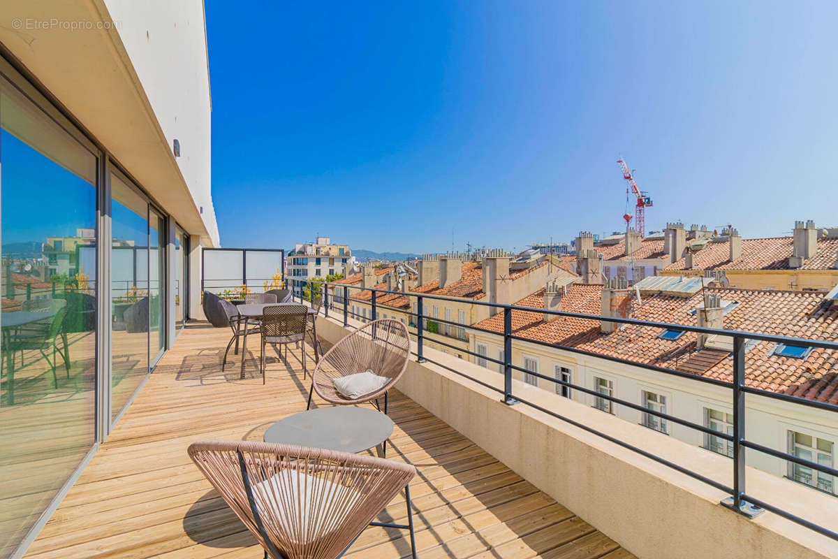 Appartement à MARSEILLE-2E